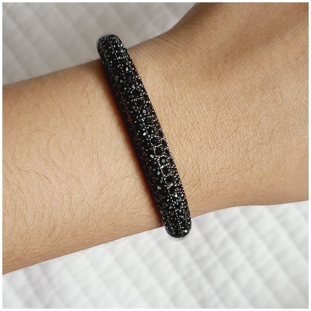 Black stone bracelet